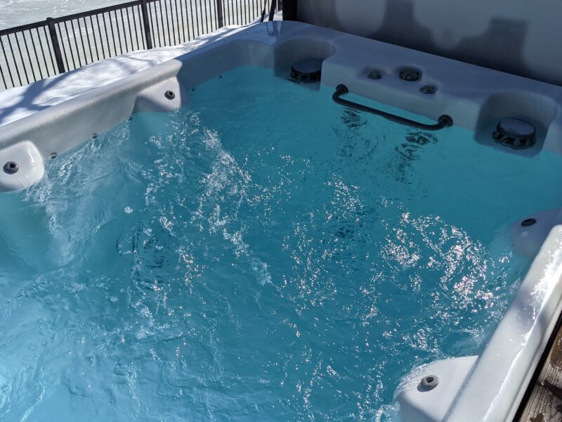 White,Swim,Spa,Hot,Tub,With,Jets,On